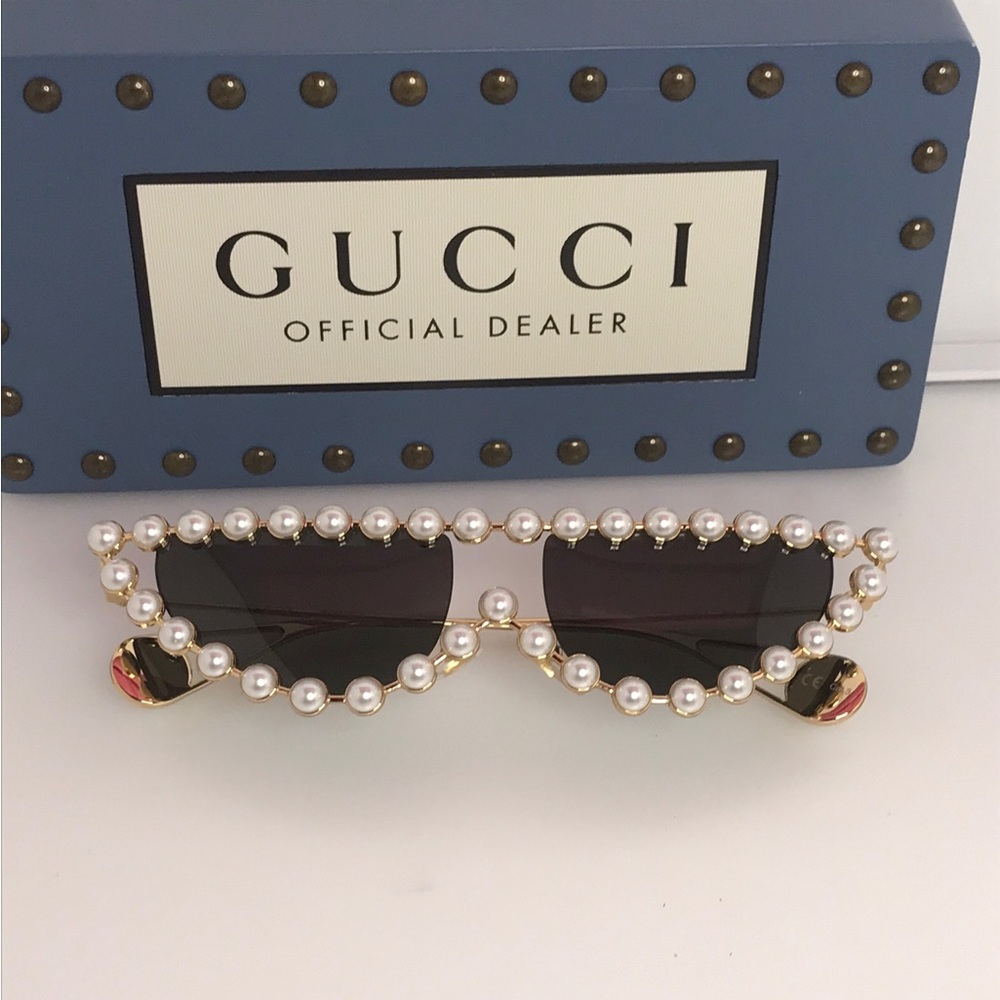 GUCCI HOLLYWOOD FOREVER GG0364S 004 GOLD WITH PEARL - Picture 13 of 17